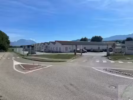 location commerce 408 m² à pontcharra (38530)