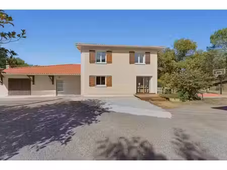 vente maison 6 pièces 185 m² saint-selve (33650)