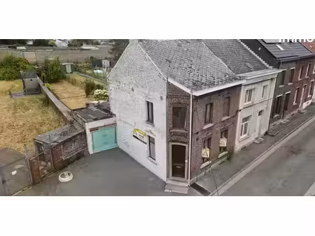 maison à vendre à haine-saint-pierre pour € 100.000 avec 3 chambres à coucher