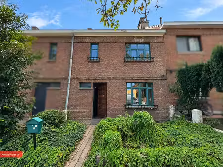 jette : maison trois chambres avec jardin