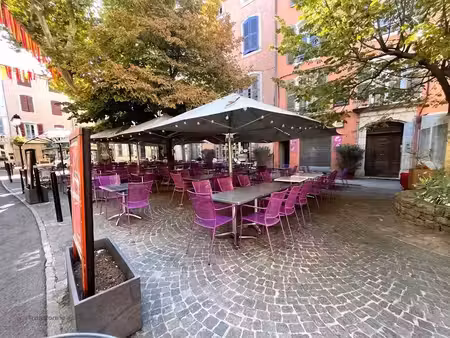 vente locaux professionnels 8 pièces 167 m² à lorgues (83510)  273 000 €
