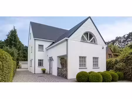 villa à vendre à mol pour € 699.000 avec 4 chambres à coucher