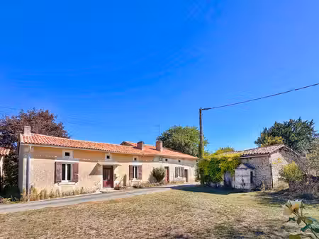 maison à vendre à saint-romain (16210) - charente