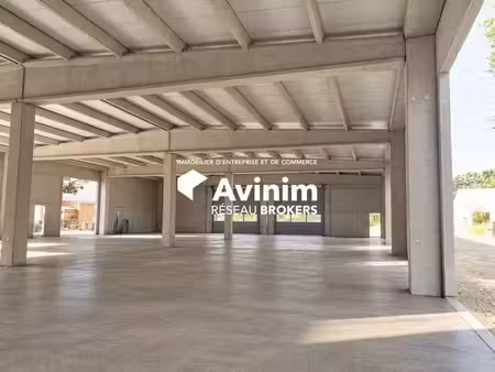 location entrepôt montauroux 83440 954m²