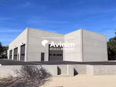 location entrepôt montauroux 83440 98m²