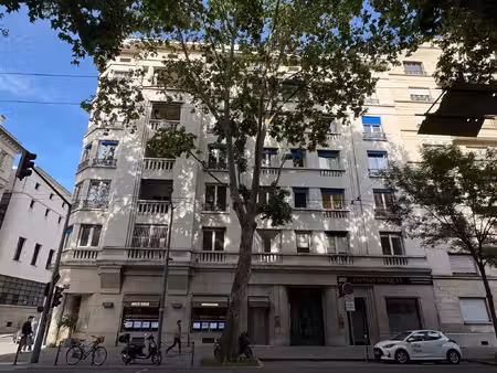 achat local professionnel 157m² lyon 6ème