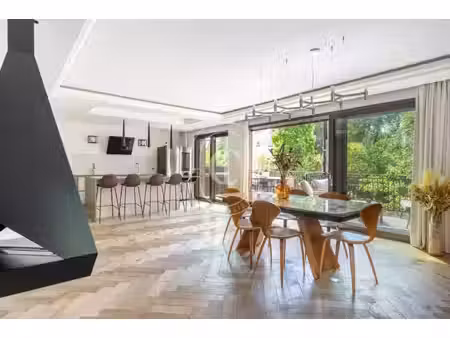 maison de luxe à vendre dans le quartier ibis