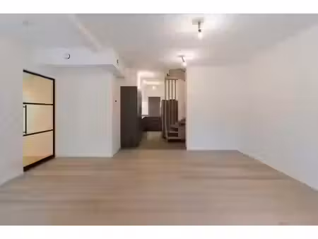 duplex à vendre avec terrasse et jardin   waterloo (vbe70289)