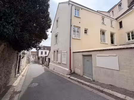 immeuble 5 appartements vendus loués et meublés 35700€ hc/ an - rentabilité nette 6.60%