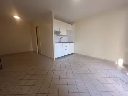 location appartement 1 pièce 25 m² à la queue-les-yvelines (78940)