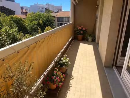 valence - appartement lumineux avec terrasse et vue dégagée