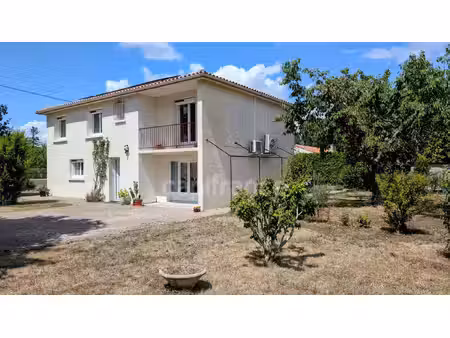 maison à vendre gensac la pallue avec ses 140 m² habitables et son jardin arboré