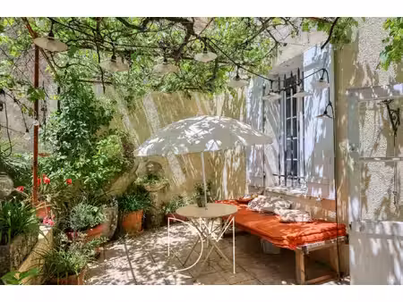 demeure bourgeoise au coeur de la provence verte