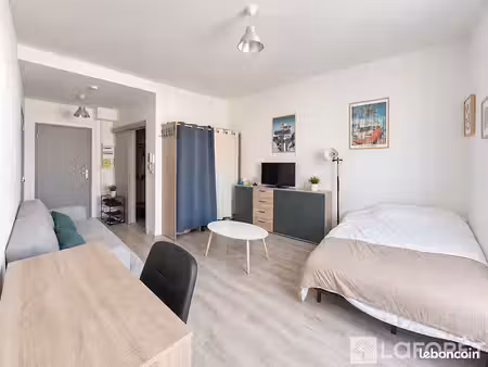 studio 1 pièce 32 m²