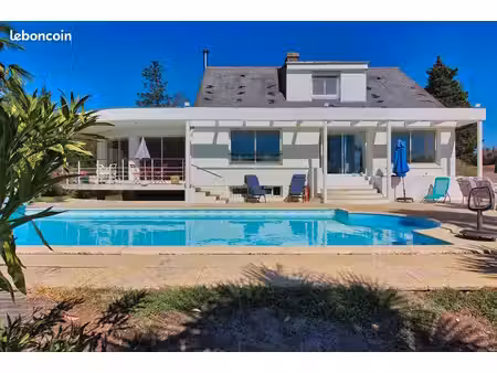 propriété 5 pièces 184 m²