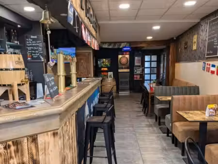 maison dans un ancien bistrot