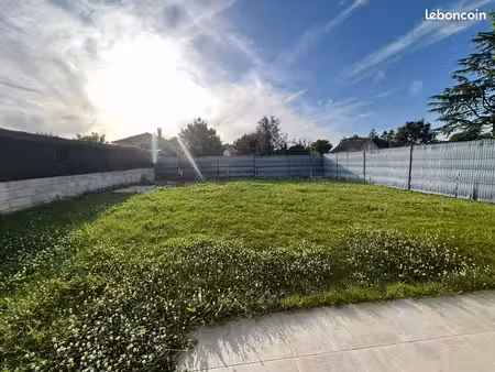 maison 100 m2 (t5) à louer
