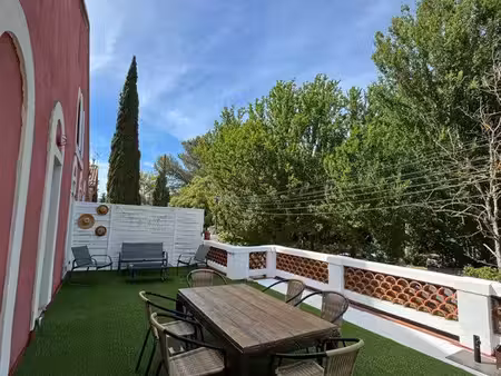 appartement t3 avec terrasse pour année