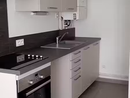 beau t2 renové 37 m²