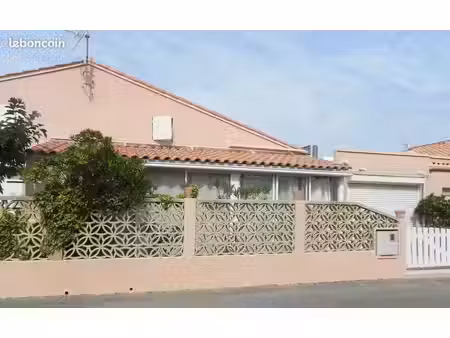 dispo de oct à avril  maison meublée bord de mer  2 pers maximum