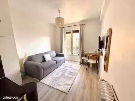 studio 1 pièce 14 m²