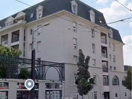 appartement studio 30m2 + place parking