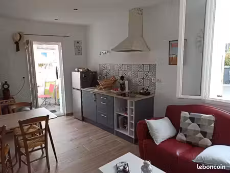royan t2   meublé  refait à neuf de 34 m² + terrasse bois