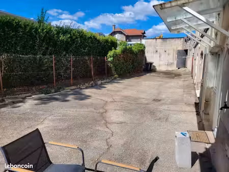 appartement f3 avec grand extérieur