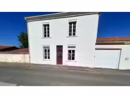 vente maison 6 pièces 191 m² saint-jean-d’hermine (85210)