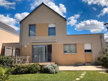 maison avrillé