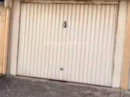 vends garage 15m2
