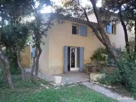 appartement dans maison campagne aixoise/puyricard