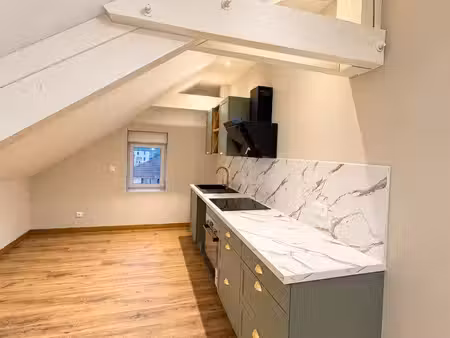 à louer – charmant t2 rénové de 40 6 m² au cœur de saint-germain (70200)