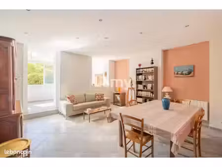 appartement 2 pièces 80 m²