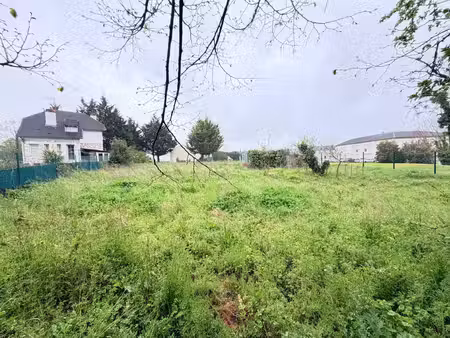 vente terrain 1045 m² fontenay-le-comte (85200)