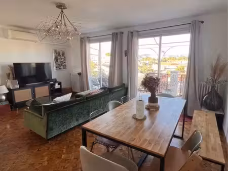 appartement t4 proche village montolivet lumineux
