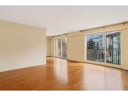 appartement de luxe à vendre dans le quartier ile de la jatte-parc d'orléans