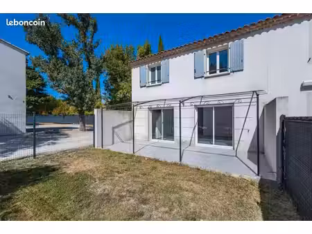 maison avec jardin et garage