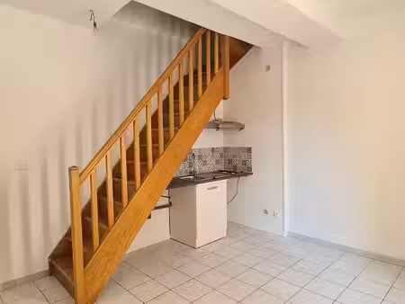 location appartement 2 pièces 25 m² à pignan (34570)  541 €