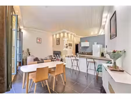 appartement t2 climatisé de 48 m² – cœur de l'écusson  nîmes