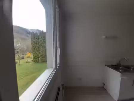 a la campagne  t3 avec balcon  bien agencé