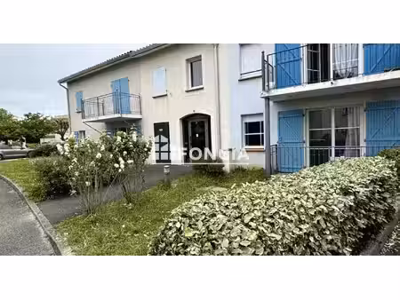 t2 43 m² avec terrasse + parking + piscine