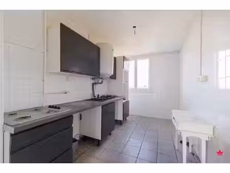 appartement 4 pièces à vendre - secteur village
