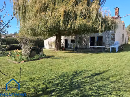 belle maison en pierres