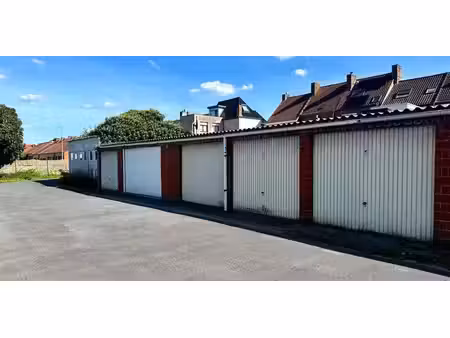 box à louer à assebroek pour € 85