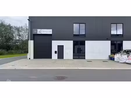 bâtiment d’entreprise à louer à zelzate pour € 990