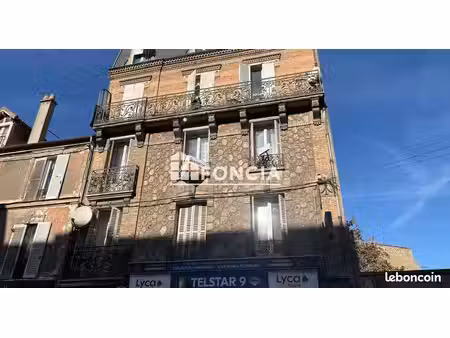 vsg: plein centre 3 pieces de 54 m2 a 5 min de la gare