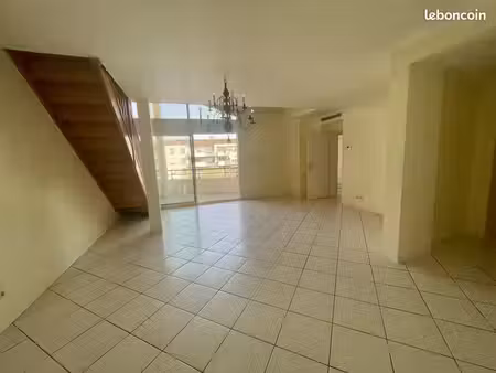 appartement t3 climatisé avec balcon  centre ville