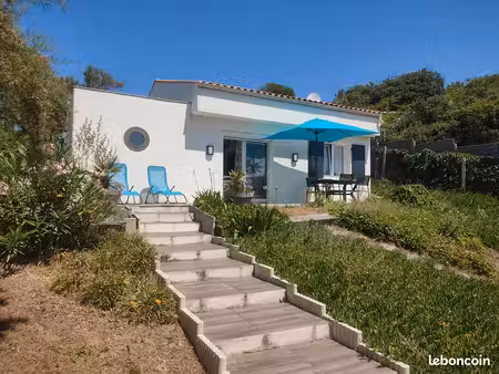 maison à 50 mètres de la mer