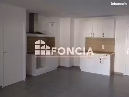 appartement 3 pièces 62.84m² à louer 848.5 - le luc 83340